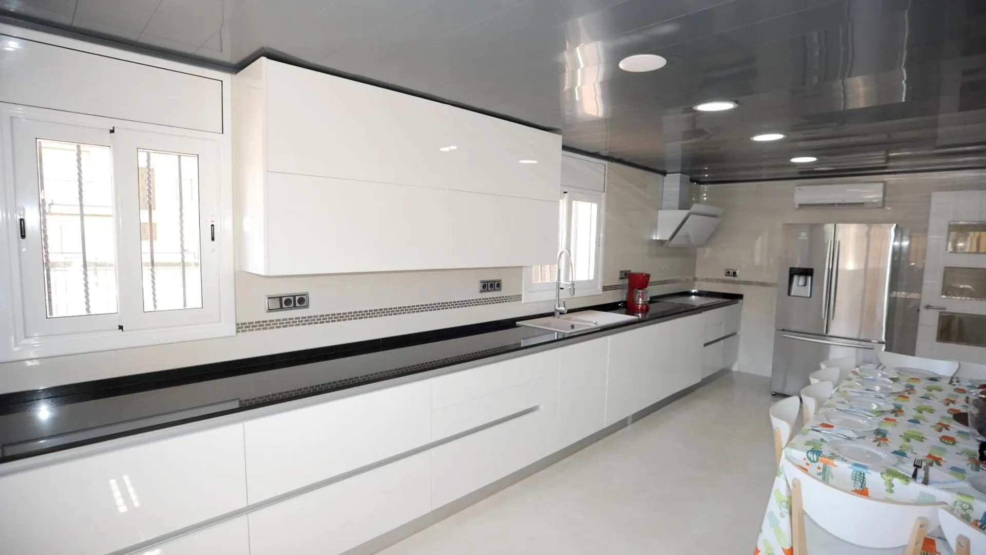 בלאנס Desing House Panorama Beach וילה