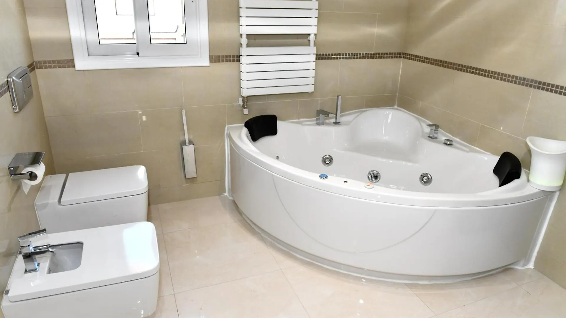 Desing House Panorama Beach Blanes Βίλα